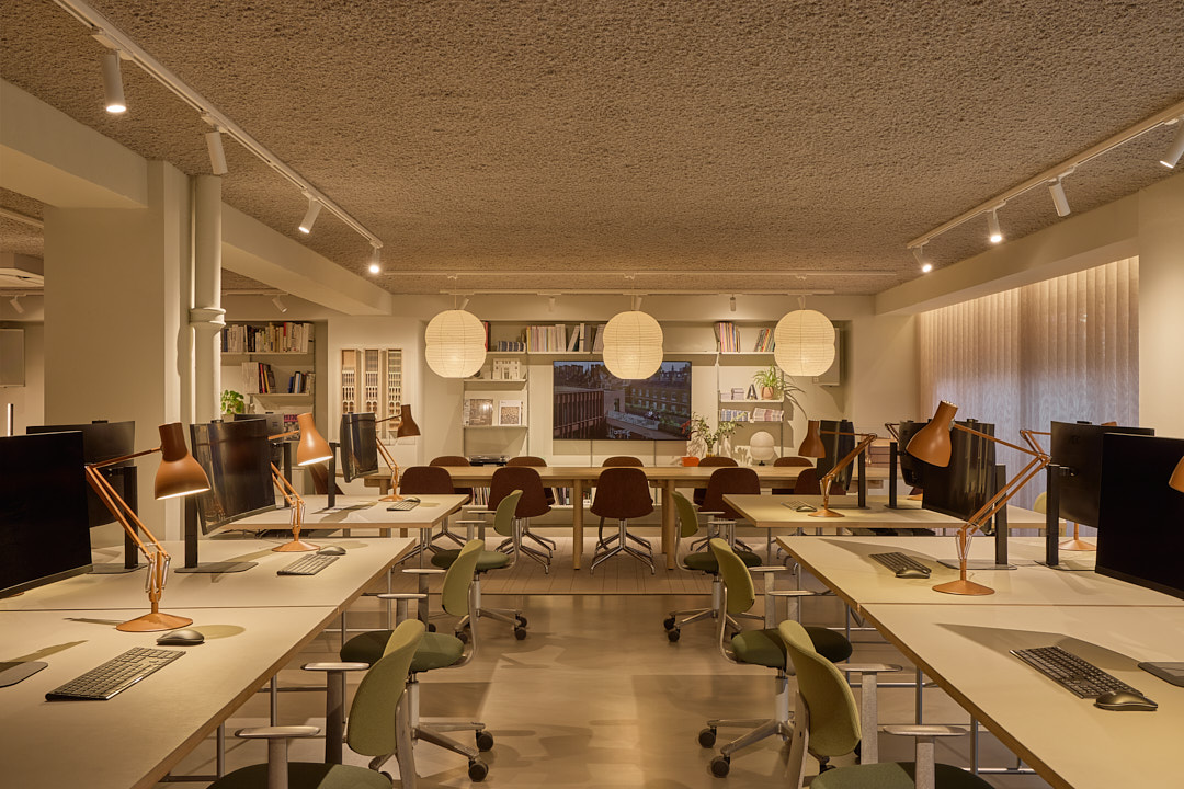 Sphere8 resin flooring and wall finishes at Downstairs at dMFK in London
