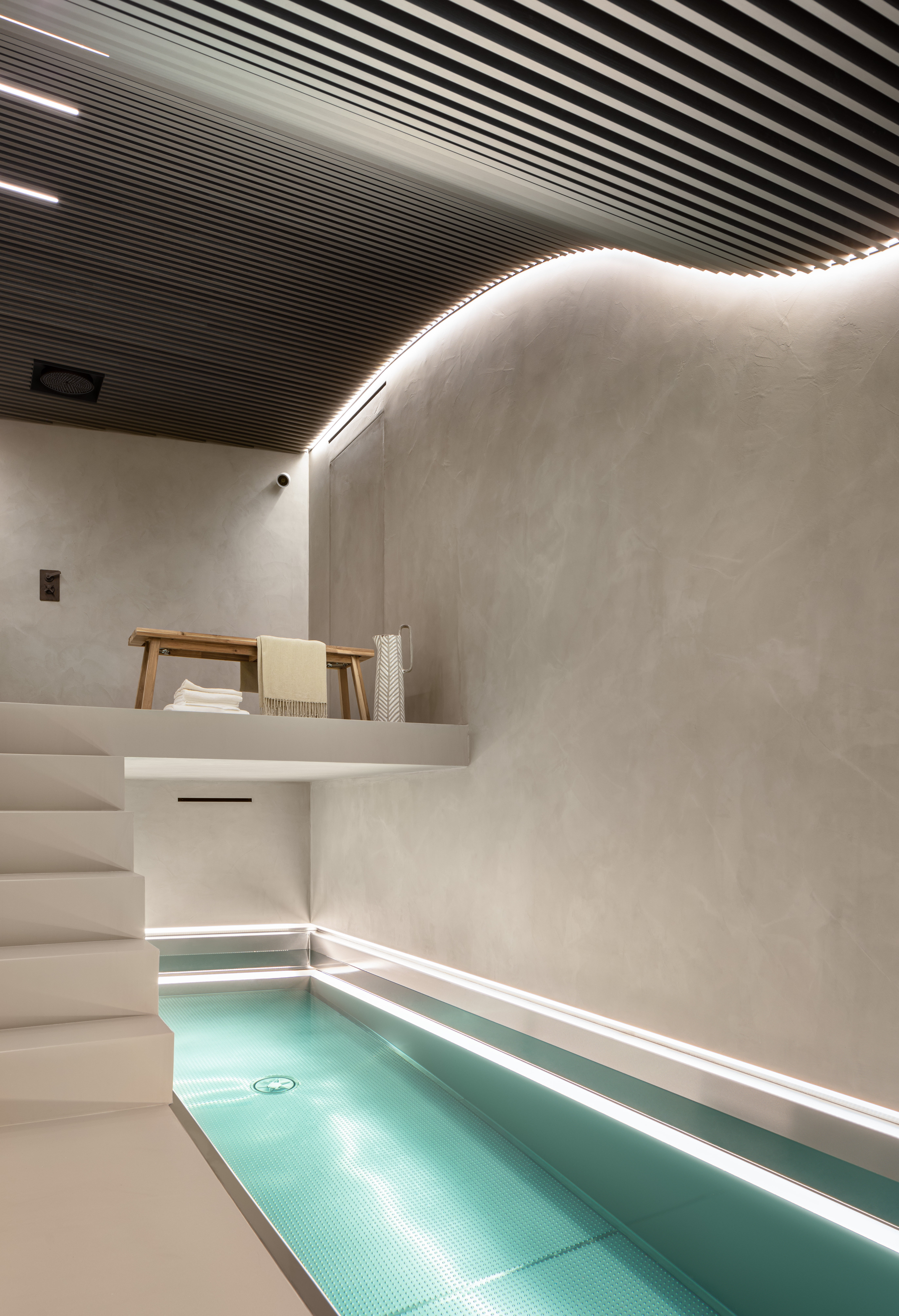 resin wall and floors in indoor swimming pool 