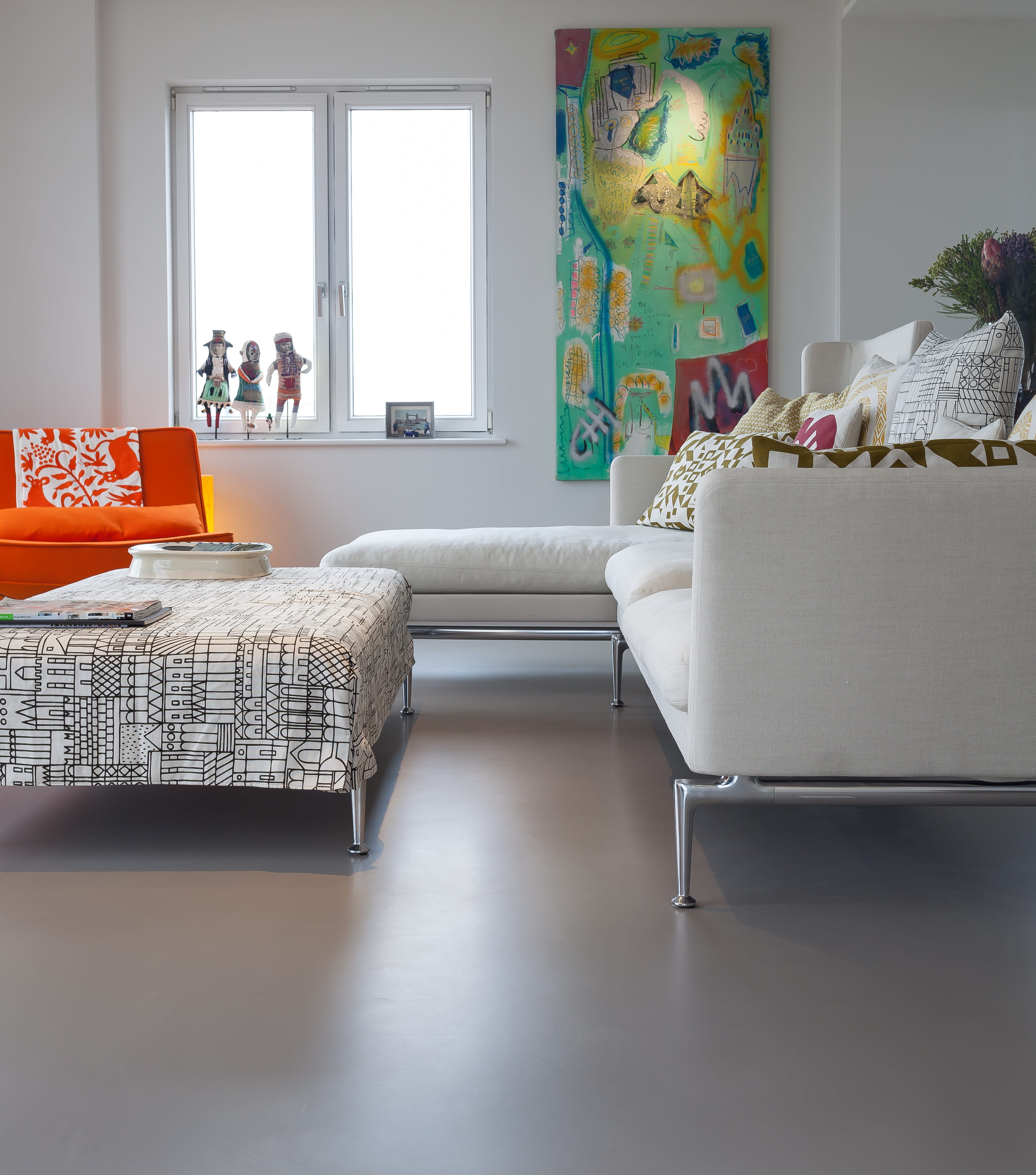 Neutral resin floors