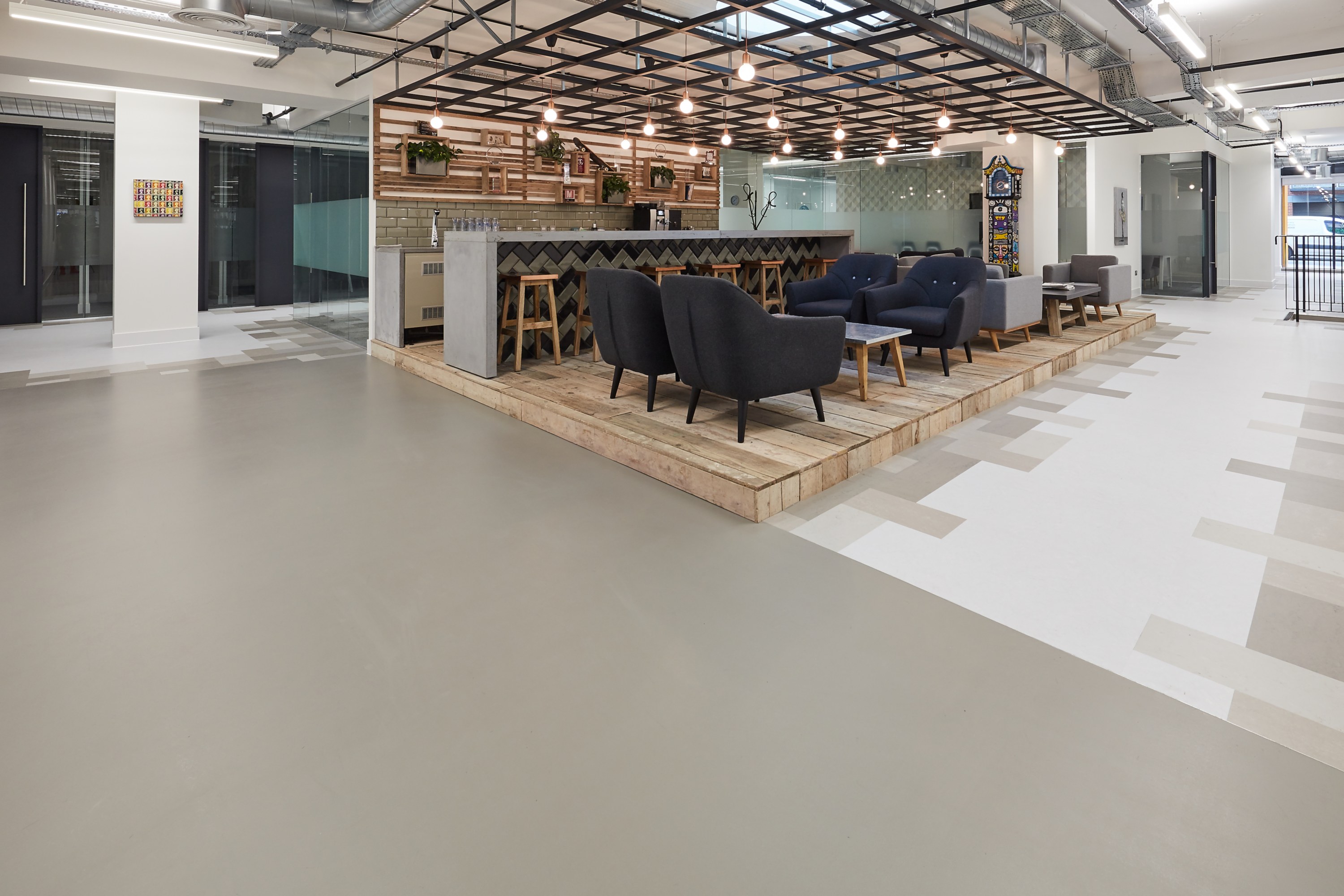 seamless resin floor in commercial office 