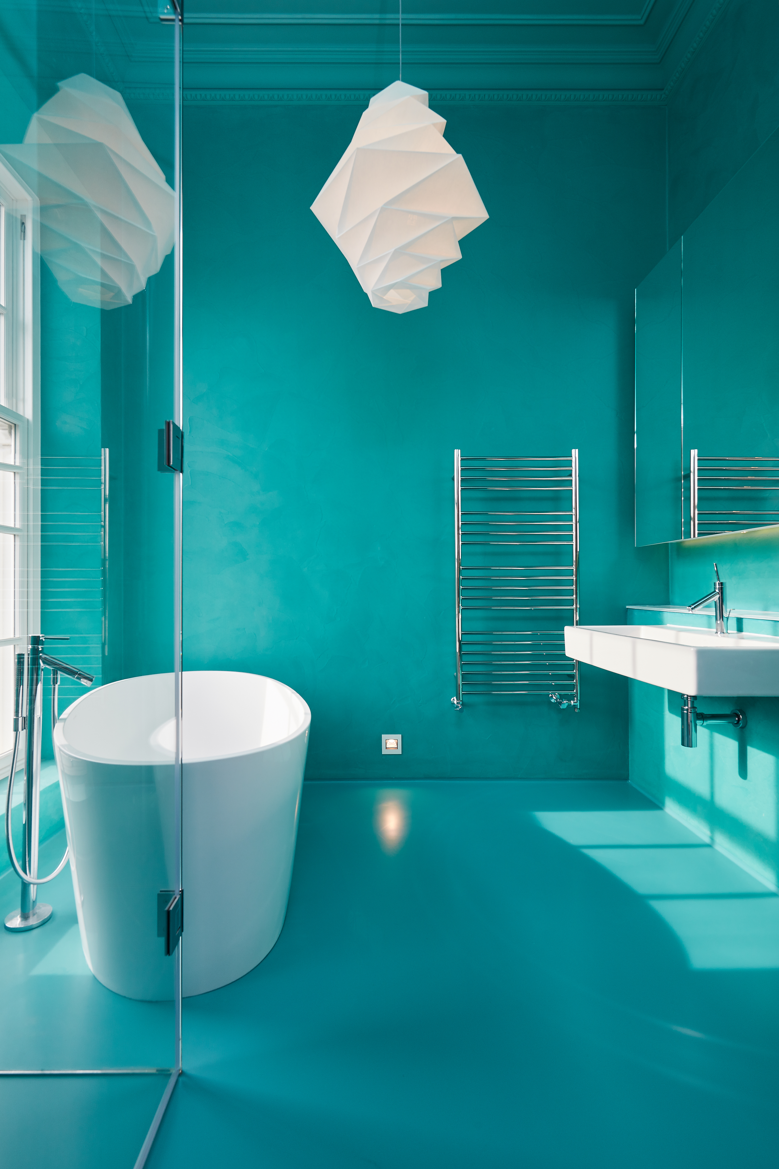 turquoise resin floor and wall for bathroom 