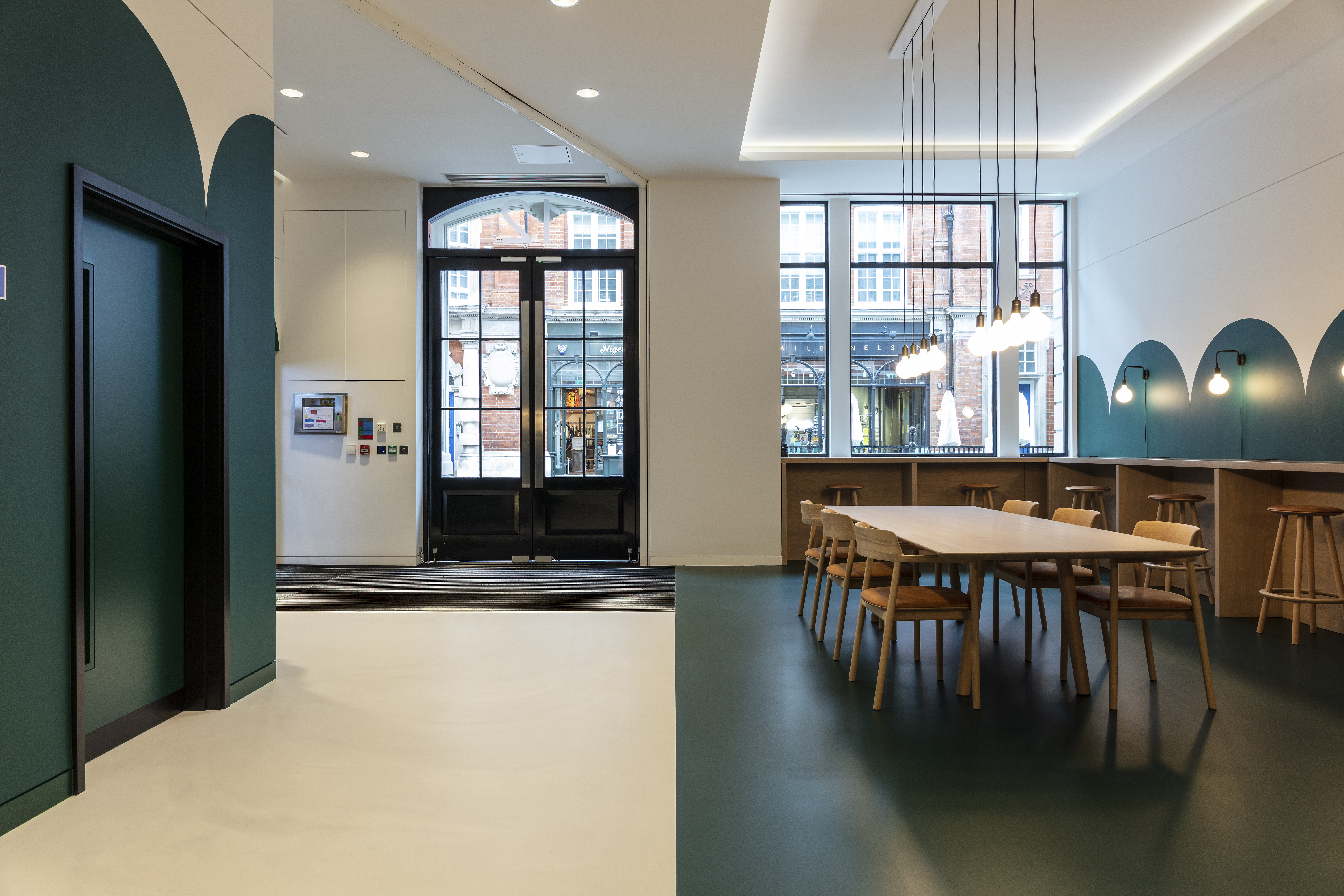 Green and cream split anti slip resin floor 