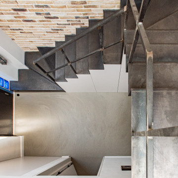 Resin flooring in a hallway