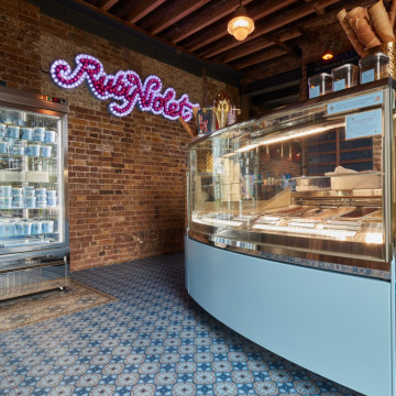 A patterned resin floor in an ice cream shop