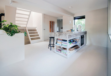 EPI Superbase Crystal in a kitchen