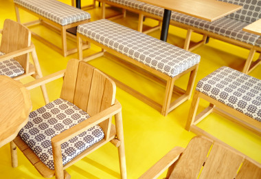 Bright colour resin floors (yellow)