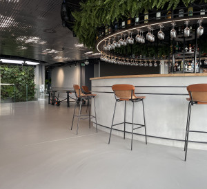 resin flooring and joinery coating at commercial office's restaurant and bar 