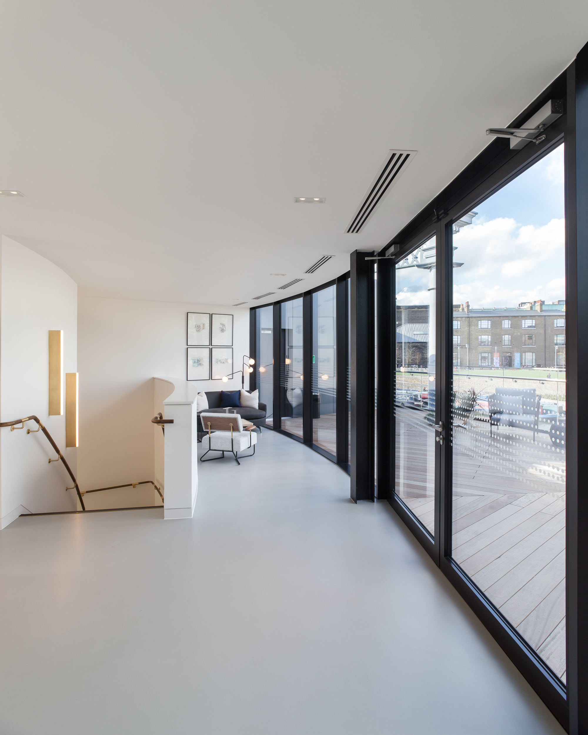 apartment with a seamless resin floor