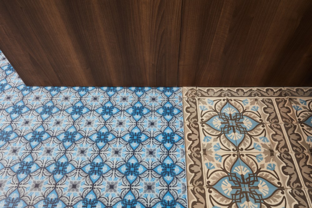 custom resin floors with graphic design 